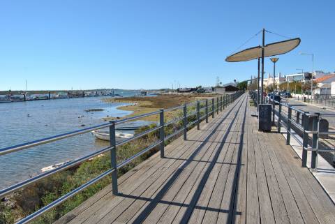 Moradia típica T3 com Terraço e Vista Mar em Cabanas de Tavira