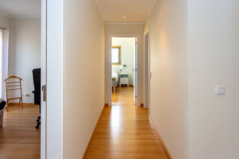 Apartamento T3 em Olhão com vistas incríveis e piscina comum