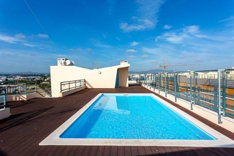 Apartamento T3 em Olhão com vistas incríveis e piscina comum