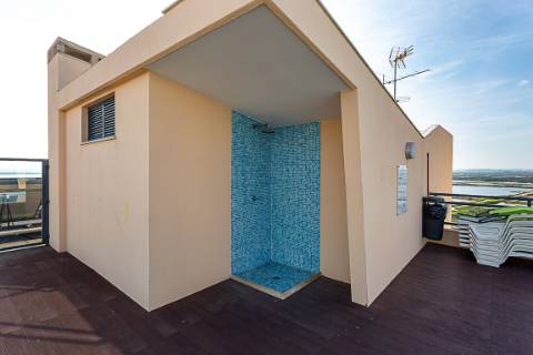 Apartamento T3 em Olhão com vistas incríveis e piscina comum