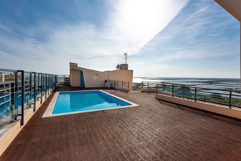 Apartamento T3 em Olhão com vistas incríveis e piscina comum