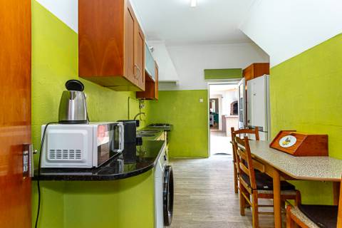 Moradia tradicional, com anexos e tanque em plena Ria Formosa, entre a Fuzeta e Tavira