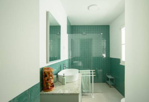 Moradia com lofts independentes, no centro de Tavira