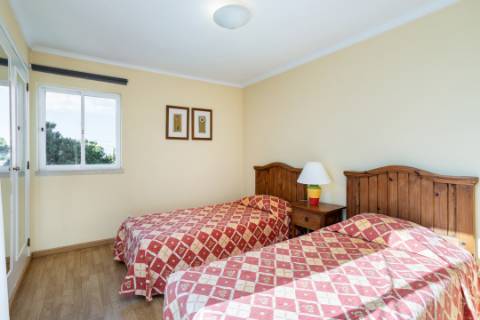 Apartamento T2 com terraço e piscina em Vale do Lobo