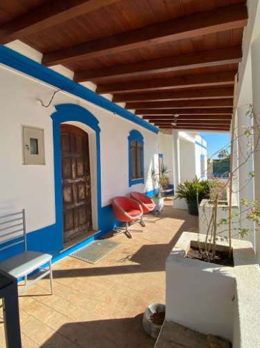 Moradia térrea T3 com terreno, privacidade e charme rústico, perto da Luz de Tavira