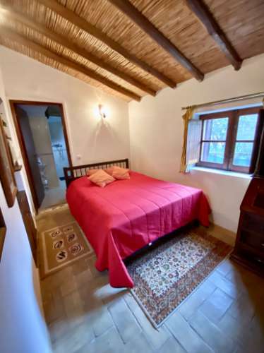 Moradia térrea T3 com terreno, privacidade e charme rústico, perto da Luz de Tavira