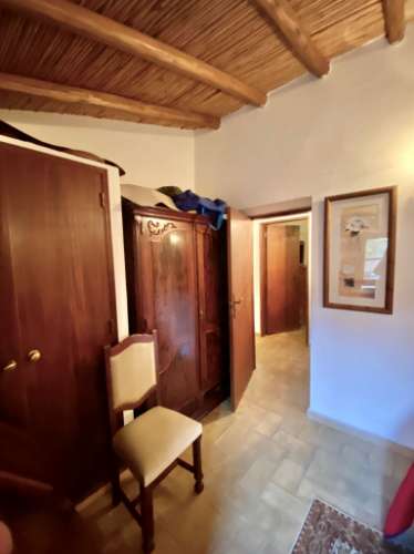 Moradia térrea T3 com terreno, privacidade e charme rústico, perto da Luz de Tavira