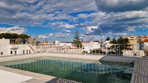 Moradia T3 luxuosa, em Tavira com piscina e estacionamento privado