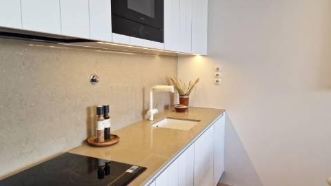 Moradia T3 luxuosa, em Tavira com piscina e estacionamento privado