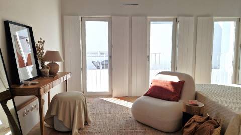 Moradia T3 luxuosa, em Tavira com piscina e estacionamento privado