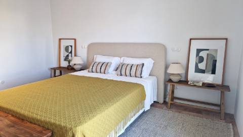 Moradia T3 exclusiva em Tavira, com piscina e estacionamento privados