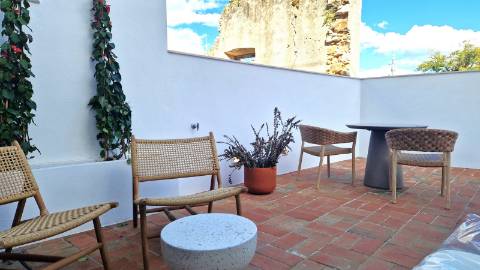 Moradia T3 de luxo em Tavira com piscina e estacionamento privado