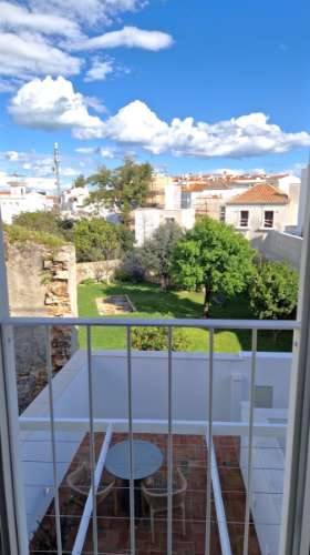 Moradia T3 de luxo em Tavira com piscina privada e garagem