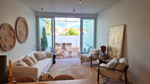 Moradia T4 de luxo em Tavira, com piscina e garagem privada