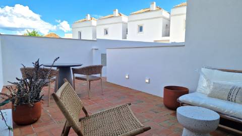 Moradia T4 de luxo em Tavira, com piscina e garagem privada