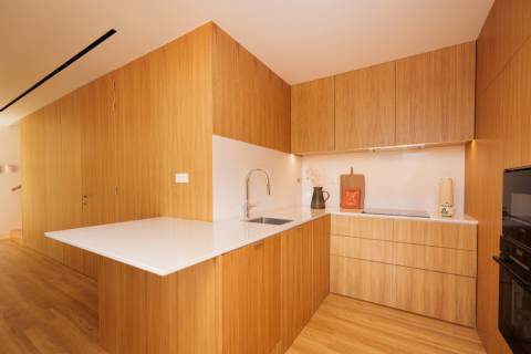 Moradia T3 Exclusiva em Vilamoura com Detalhes de Vanguarda