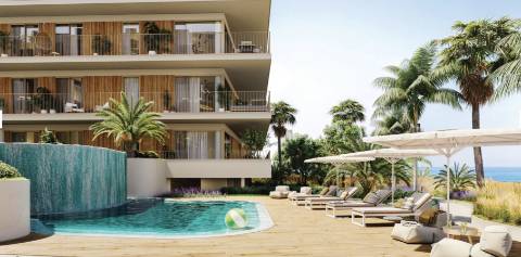 Oceanfront T2 com Piscina e Garagem em Quarteira