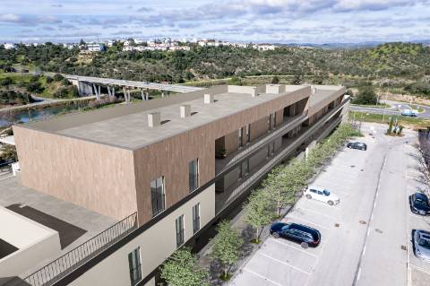 Apartamento T2 com Jardim Privativo e Piscina comum em Tavira