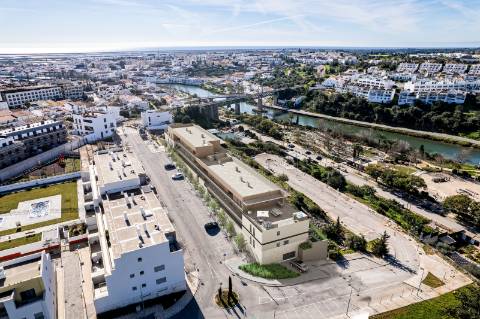 Apartamento T2 com Jardim Privativo e Piscina comum em Tavira