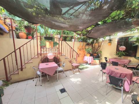 Restaurante equipado e mobilado para venda em Tavira, perto do centro histórico