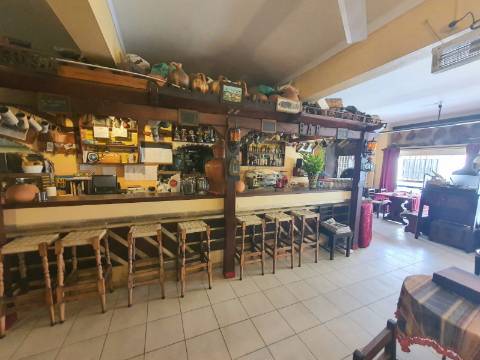 Restaurante equipado e mobilado para venda em Tavira, perto do centro histórico