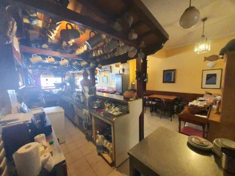 Restaurante equipado e mobilado para venda em Tavira, perto do centro histórico