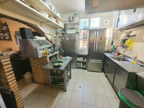 Restaurante equipado e mobilado para venda em Tavira, perto do centro histórico