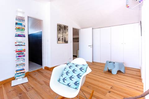 Moradia com Garagem, Piscina, Jardim e amplos Terraços, para venda no centro histórico de Tavira.