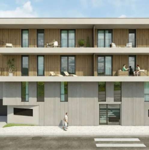 Apartamento T2 com terraço, varanda e garagem no centro de Portimão