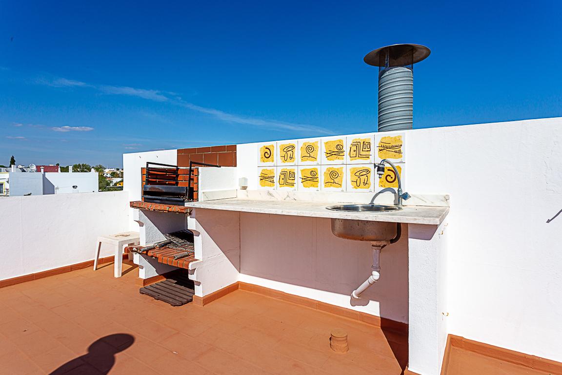 Apartamento T0 com Terraço Panorâmico em Cabanas de Tavira