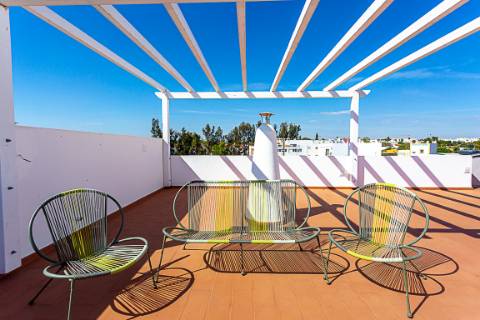 Apartamento T0 com Terraço Panorâmico em Cabanas de Tavira