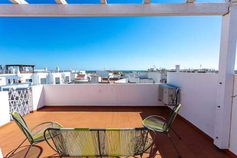 Apartamento T0 com Terraço Panorâmico em Cabanas de Tavira