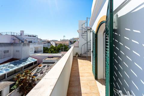 Apartamento T0 com Terraço Panorâmico em Cabanas de Tavira