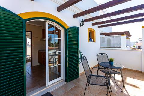 Apartamento T0 com Terraço Panorâmico em Cabanas de Tavira