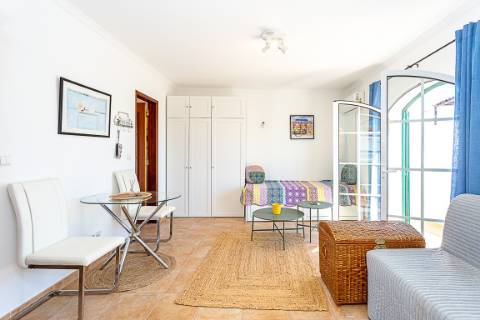 Apartamento T0 com Terraço Panorâmico em Cabanas de Tavira