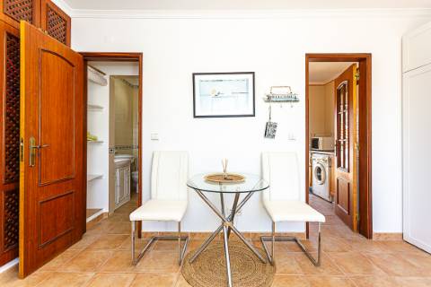Apartamento T0 com Terraço Panorâmico em Cabanas de Tavira