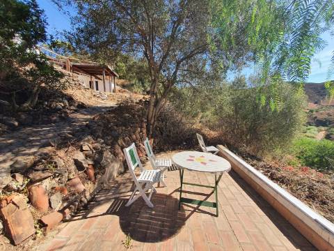 Moradia Tradicional T2 com anexo para venda no campo a 20 minutos de Tavira