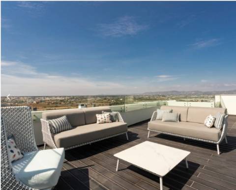 Apartamento T3 Duplex com Terraço Privativo e Jacuzzi