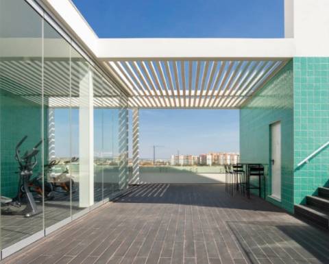 Apartamento T3 Duplex com Terraço Privativo e Jacuzzi