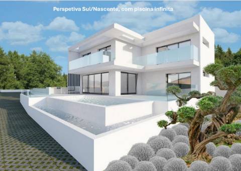 Moradia T4 de Luxo com Piscina Infinita e Vista Mar