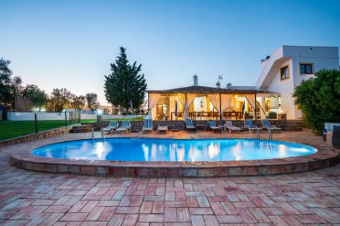 Quinta com Moradia T7+1 com Piscina, Vista Mar, Picadeiro e espaços independentes em Santo Estêvão