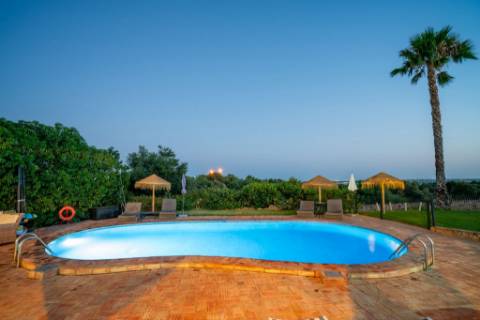 Quinta com Moradia T7+1 com Piscina, Vista Mar, Picadeiro e espaços independentes em Santo Estêvão