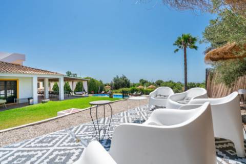 Quinta com Moradia T7+1 com Piscina, Vista Mar, Picadeiro e espaços independentes em Santo Estêvão