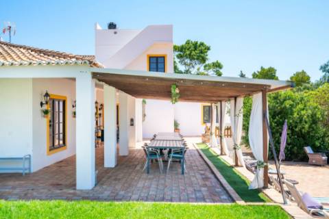 Quinta com Moradia T7+1 com Piscina, Vista Mar, Picadeiro e espaços independentes em Santo Estêvão