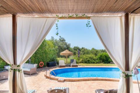 Quinta com Moradia T7+1 com Piscina, Vista Mar, Picadeiro e espaços independentes em Santo Estêvão