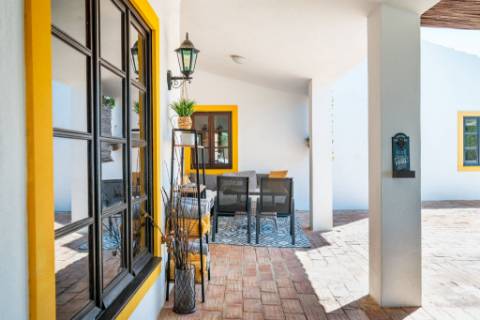 Quinta com Moradia T7+1 com Piscina, Vista Mar, Picadeiro e espaços independentes em Santo Estêvão