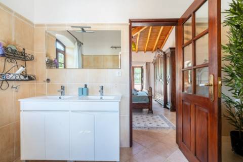 Quinta com Moradia T7+1 com Piscina, Vista Mar, Picadeiro e espaços independentes em Santo Estêvão