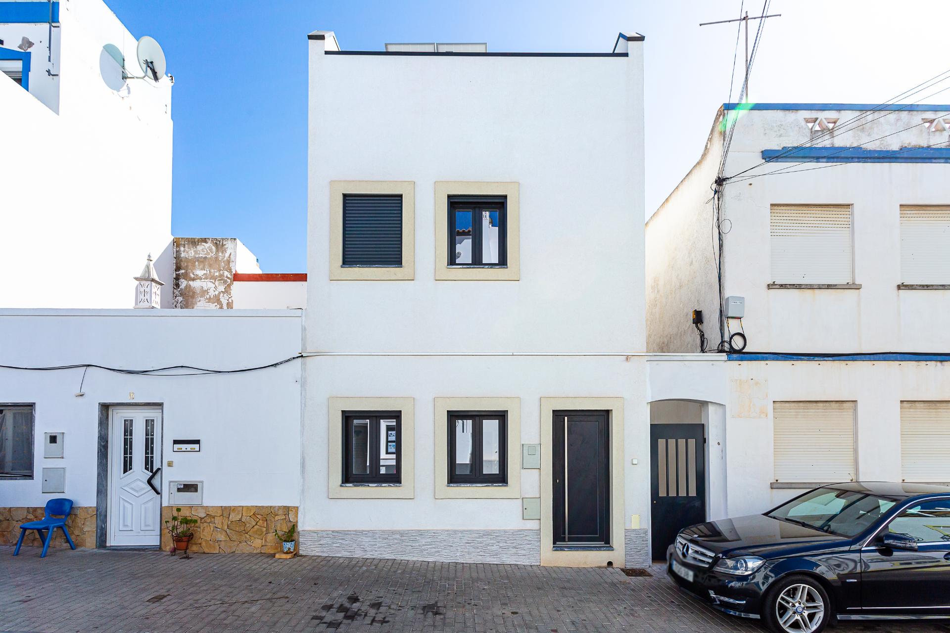 Moradia Nova T3+1 em Cabanas de Tavira: oportunidade de rentabilidade