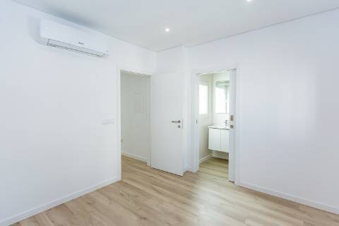 Moradia Nova T3+1 em Cabanas de Tavira: oportunidade de rentabilidade