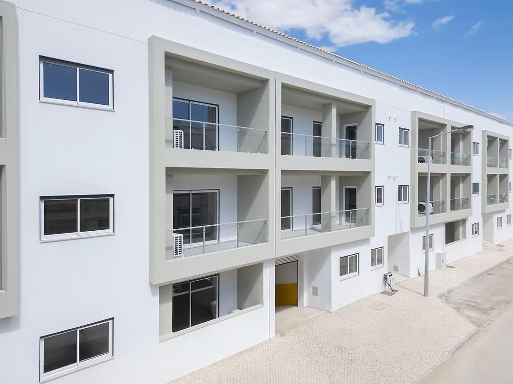 Apartamento T2 com Piscina e Garagem em Conceição de Tavira